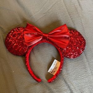 NWOT Authentic Disney Parks Ears